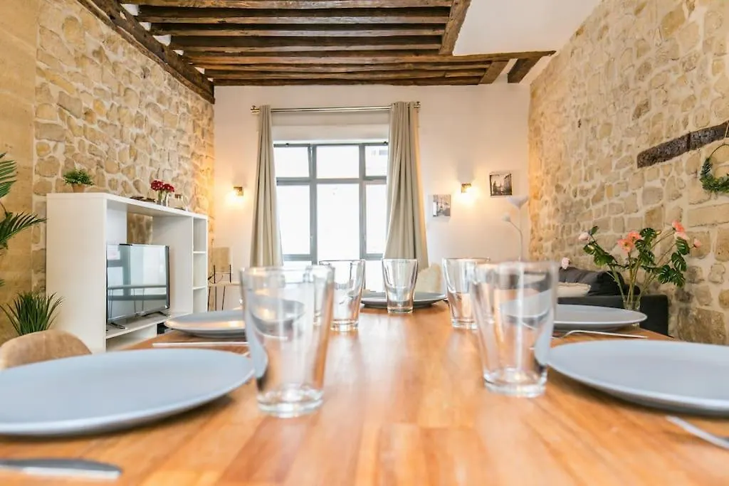Coeur De Voltaire - Loft Cosy Parisien Apartment 0*, Paris France