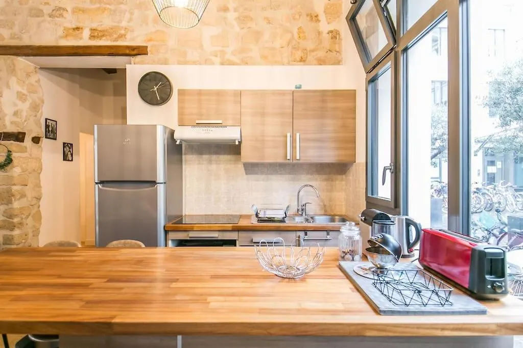 Coeur De Voltaire - Loft Cosy Parisien Apartment 0*, Paris France