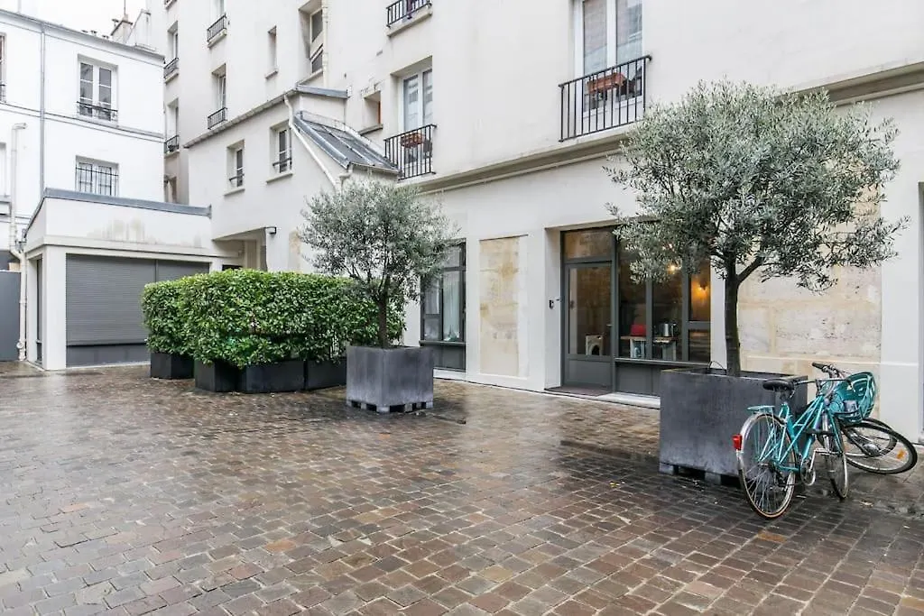Coeur De Voltaire - Loft Cosy Parisien Apartment 0*, Paris France