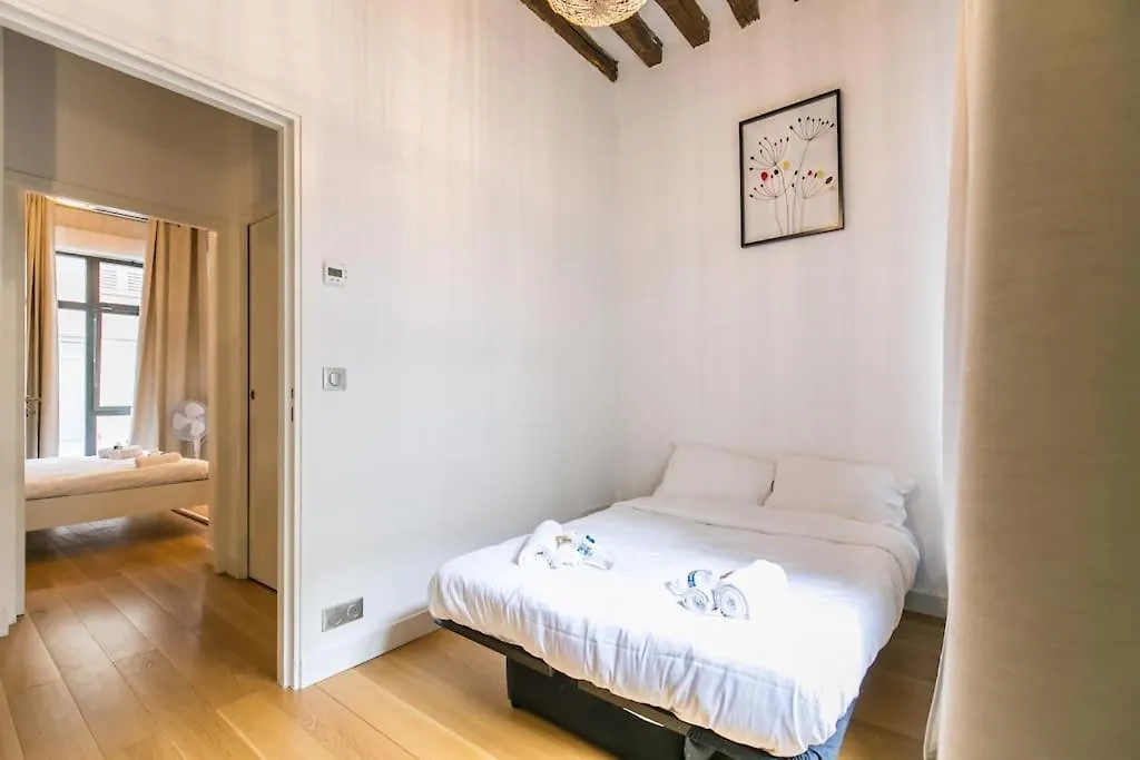 Coeur De Voltaire - Loft Cosy Parisien Apartment 0*, Paris